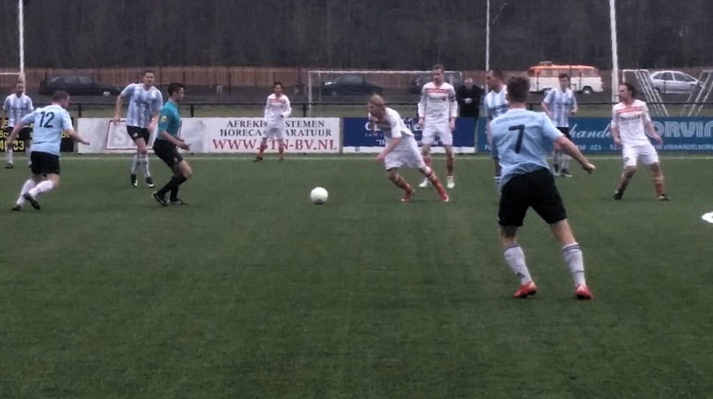 Bloemendaal - Beverwijk - Voetbal in Haarlem