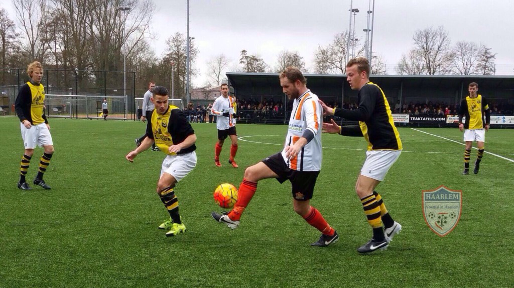Schoten - HBC - Voetbal in Haarlem