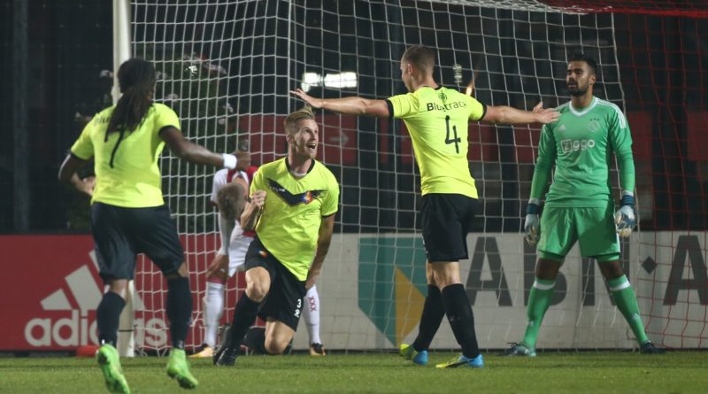 Jong-Ajax-Telstar-Voetbal-in-Haarlem