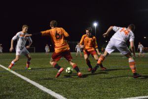 Bloemendaal-Haarlem-Kennemerland-O23-Voetbal-in-Haarlem