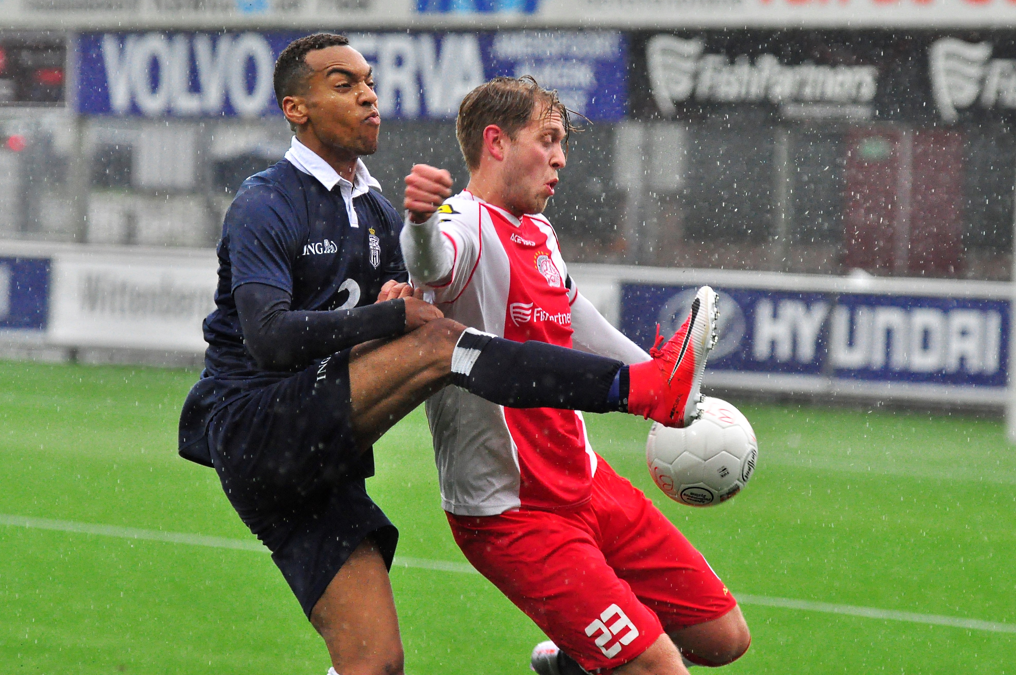 IJsselmeervogels-Koninklijke-HFC-Voetbal-in-Haarlem (7)