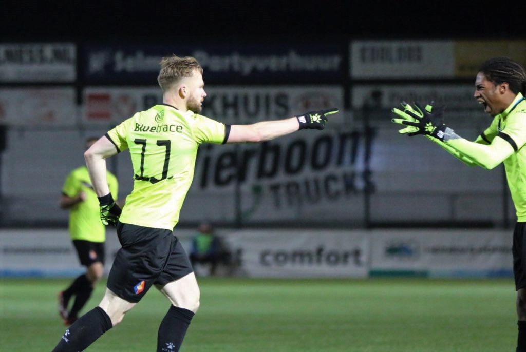 Melvin-Platje-Voetbal-in-Haarlem