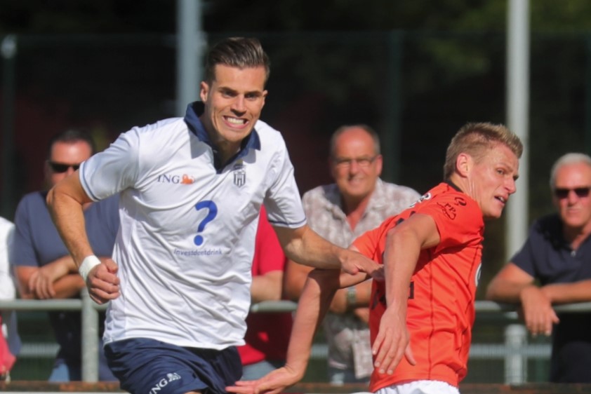 Olsthoorn-Voetbal-in-Haarlem (2)