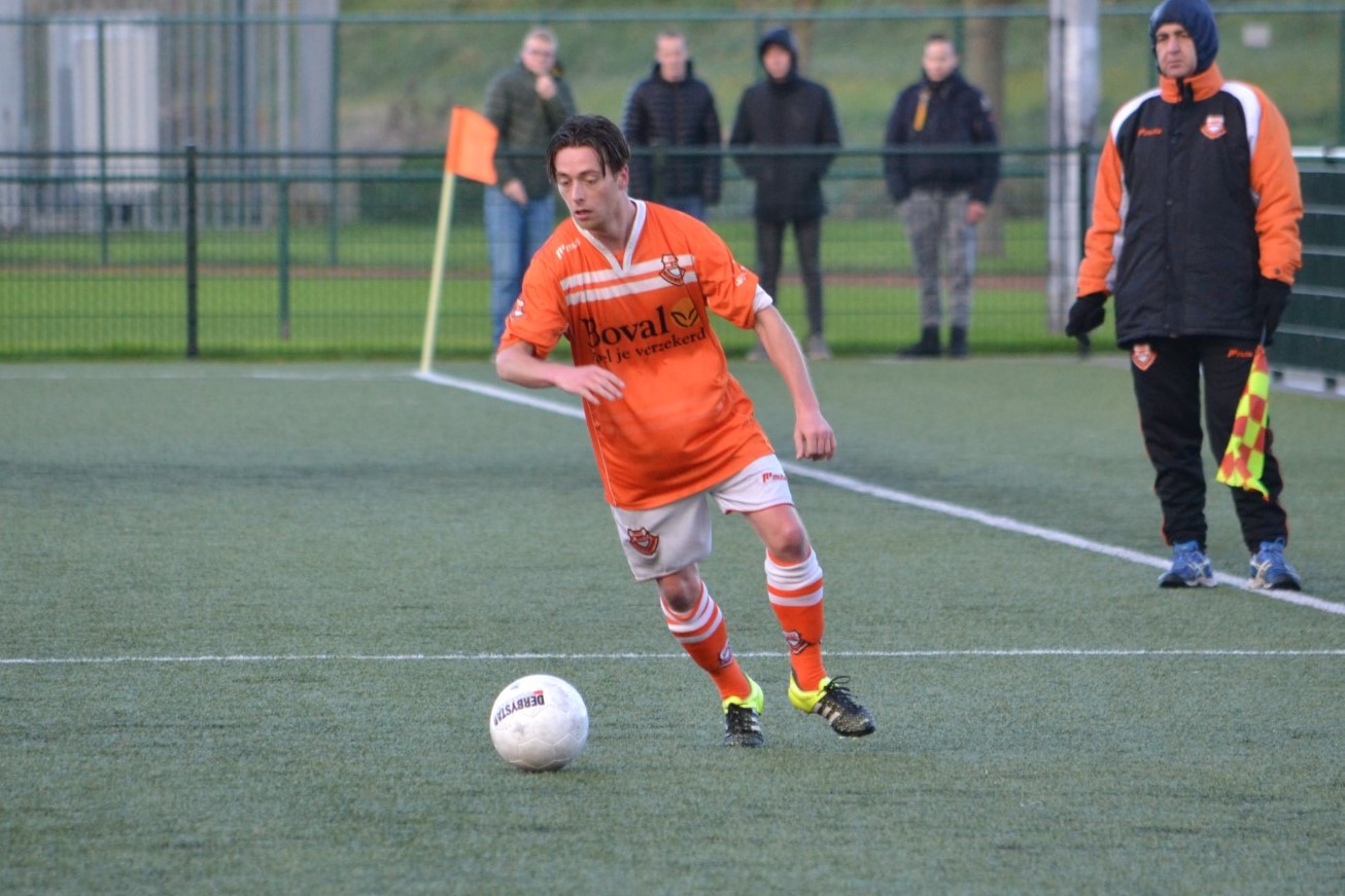 Spaarnwoude-Bloemendaal-Voetbal-in-Haarlem (14)