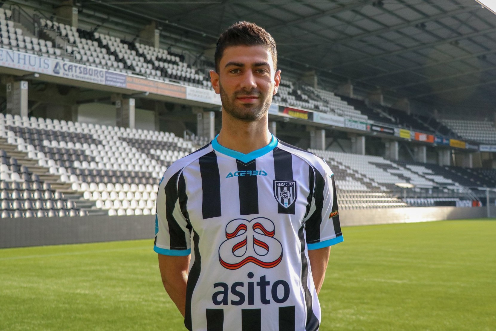 Mo-Osman-Voetbal-in-Haarlem