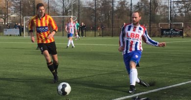 VVH-Velserbroek-Sporting-Martinus-Voetbal-in-Haarlem