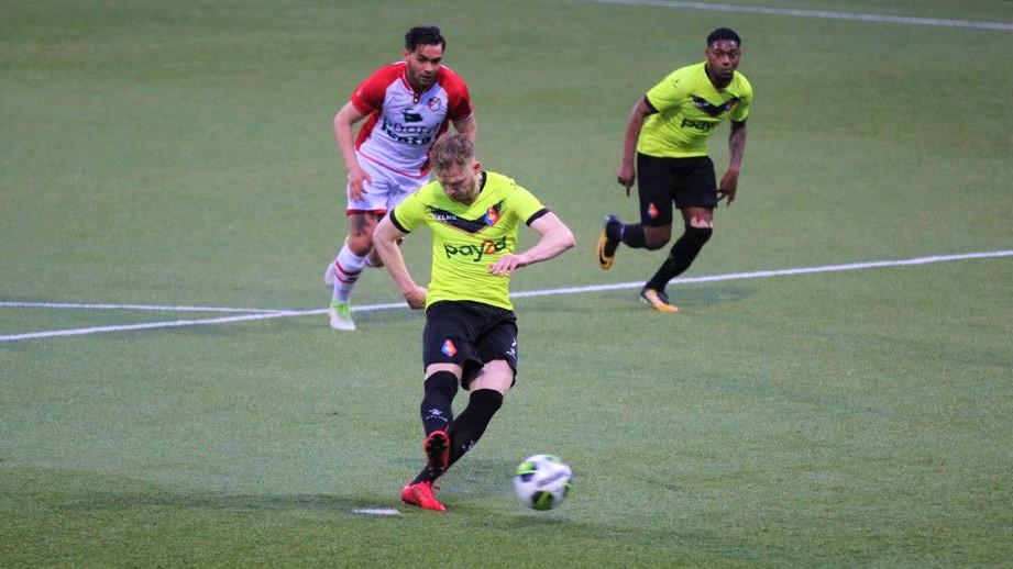 Emmen-Telstar-Voetbal-in-Haarlem