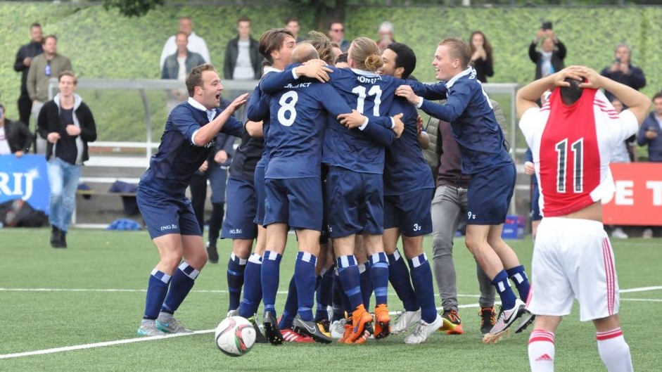 Jong-Koninklijke-HFC-Voetbal-in-Haarlem