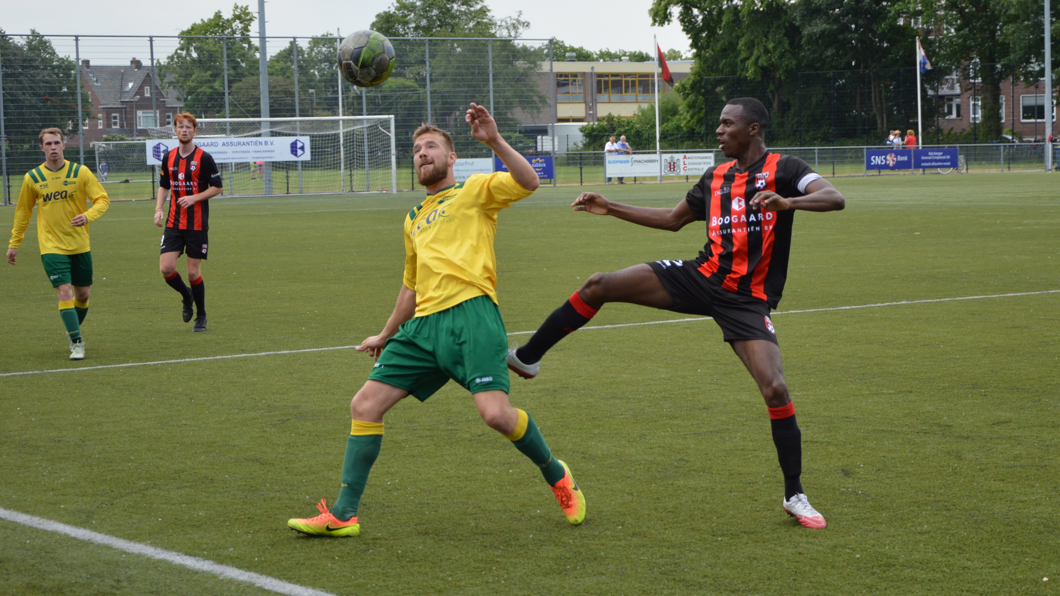 EDO-UItgeest-Voetbal-in-Haarlem