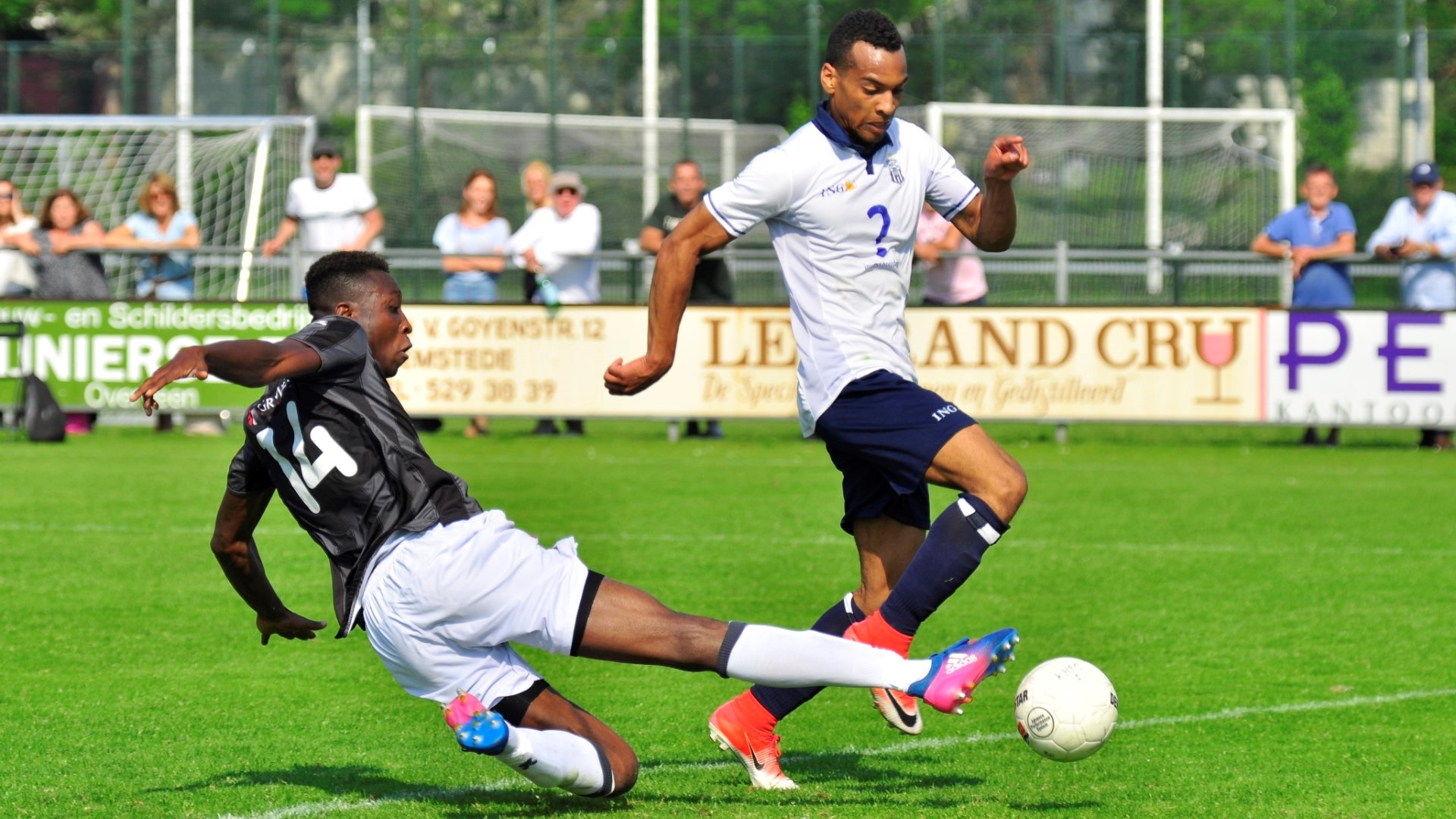 Koninklijke-HFC-Rijnsburgse-Boys-Voetbal-in-Haarlem (1)