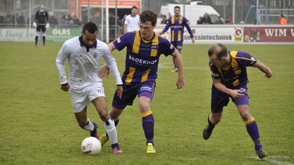 Van-der-Slot-Koninklijke-HFC-Voetbal-in-Haarlem