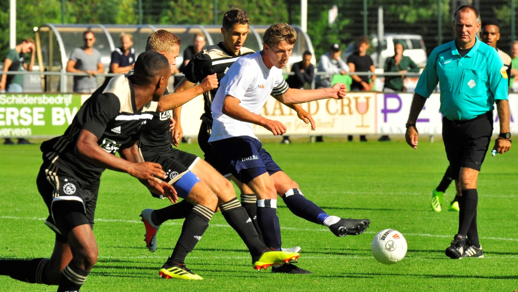 Koninklijke-HFC-Jong-Ajax-Voetbal-in-Haarlem (6)