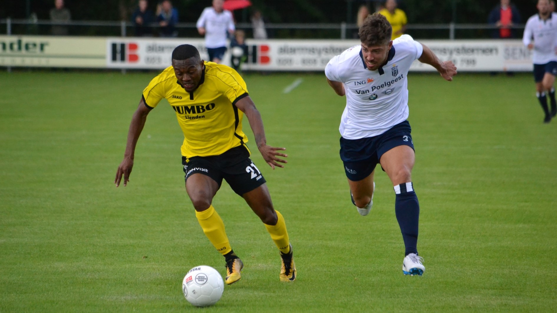 Koninklijke-HFC-Lienden-Voetbal-in-Haarlem (72)
