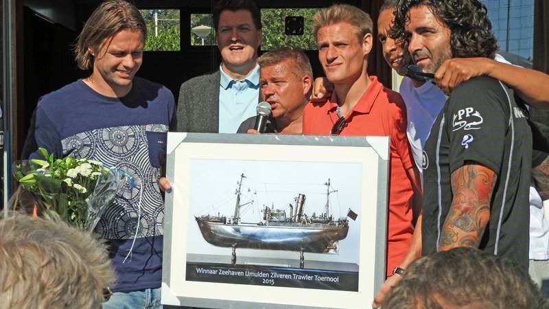 Zilveren-Trawler-Toernooi-Stormvogels-Voetbal-in-Haarlem