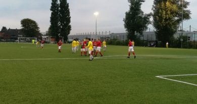 Geel-Wit-DSS-MidWest-Cup-Voetbal-in-Haarlem