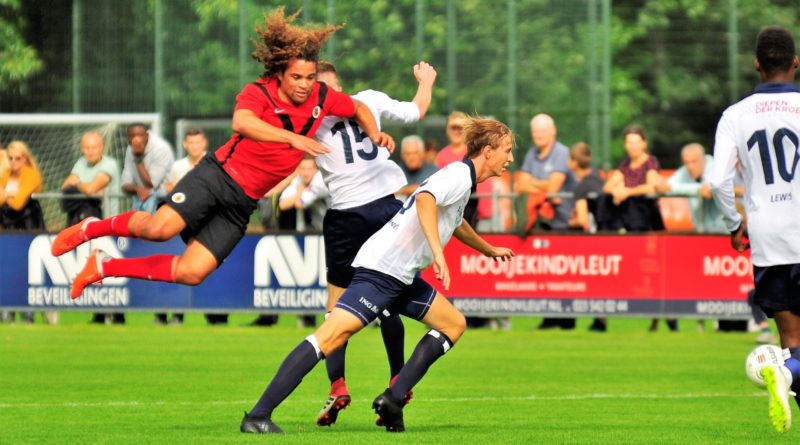 Koninklijke-HFC-AFC-Voetbal-in-Haarlem (10)