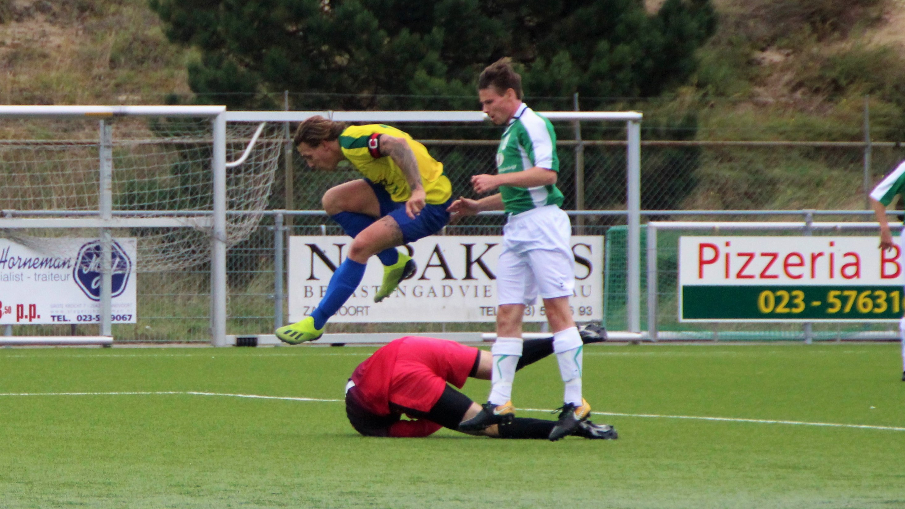 Zandvoort-Monnickendam-Voetbal-in-Haarlem