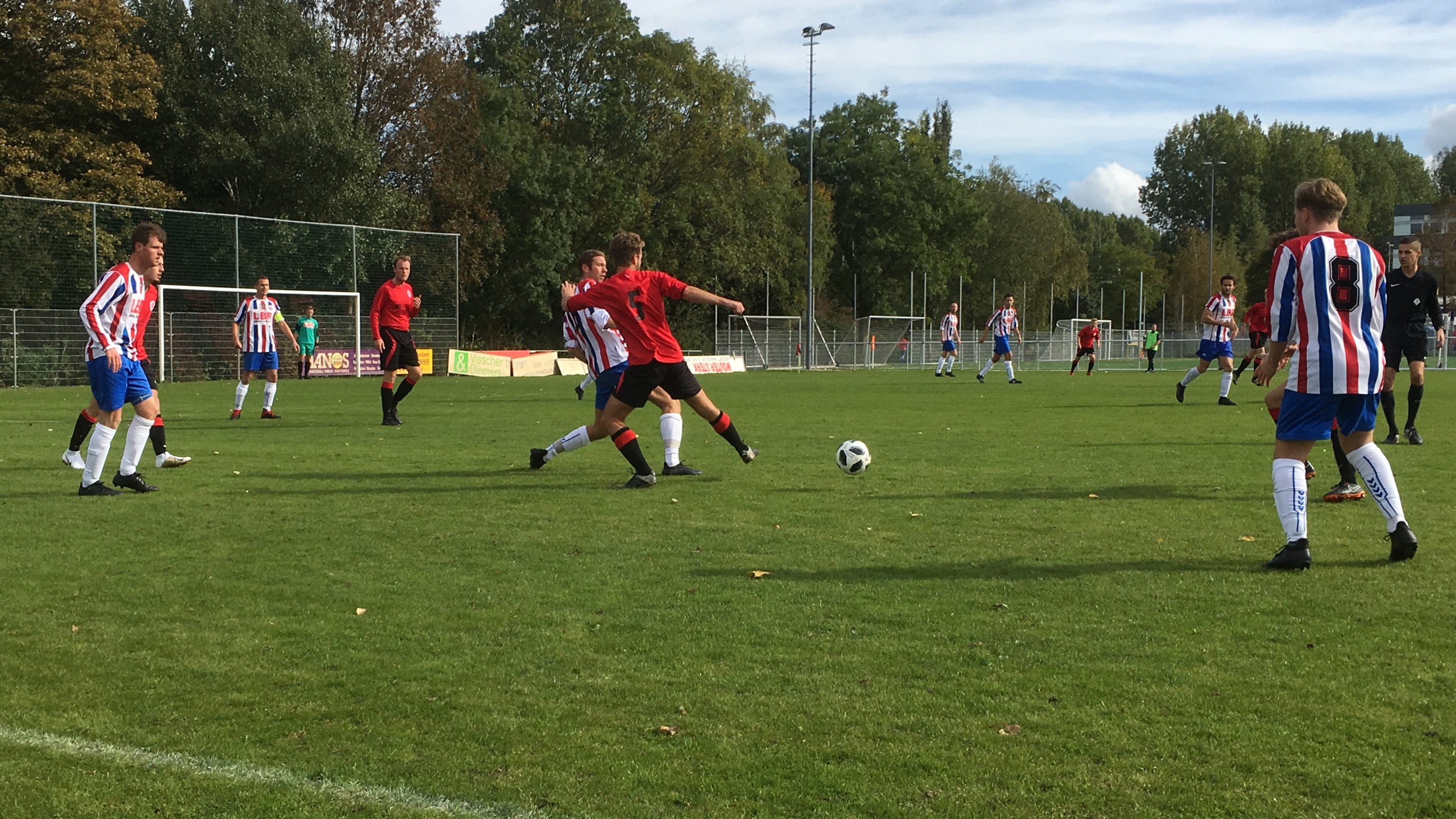 De-Meer-VVH-Velserbroek-Voetbal-in-Haarlem
