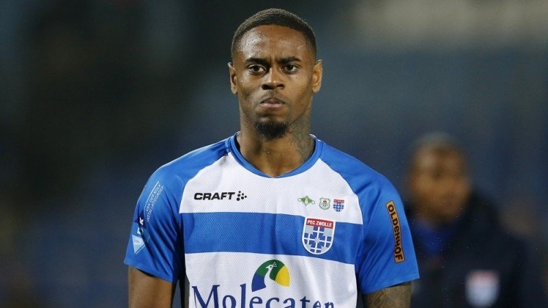 Ondaan-Telstar-Voetbal-in-Haarlem