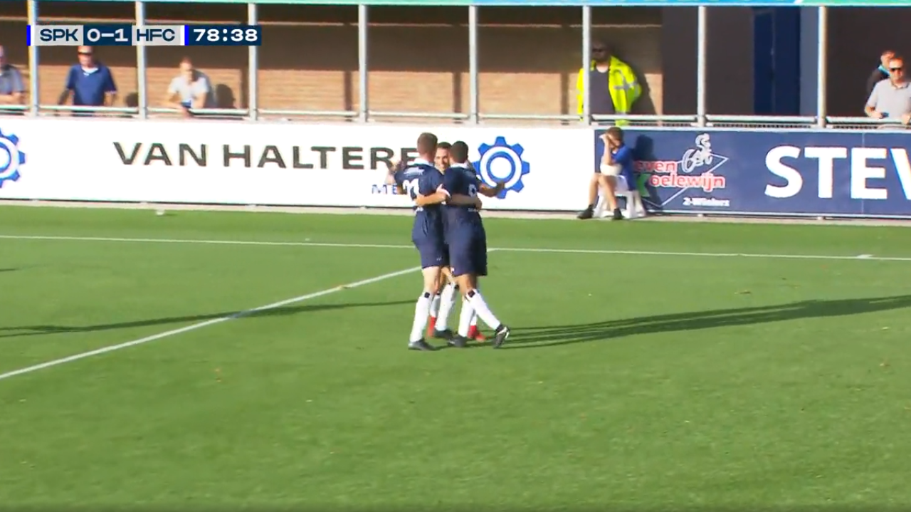 Spakenburg-Koninklijke-HFC-Voetbal-in-Haarlem