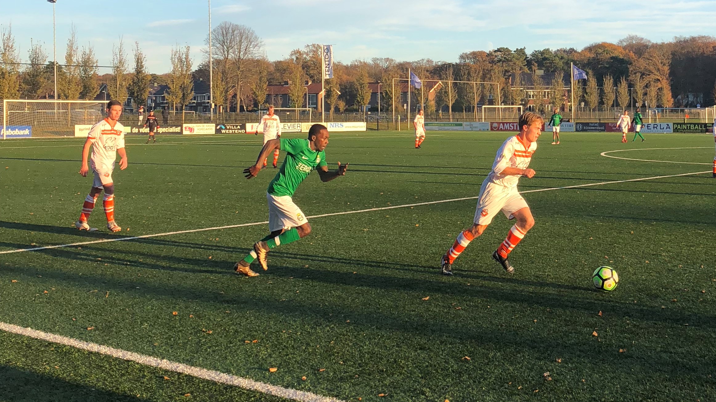 Bloemendaal-Real-Sranang-Voetbal-in-Haarlem