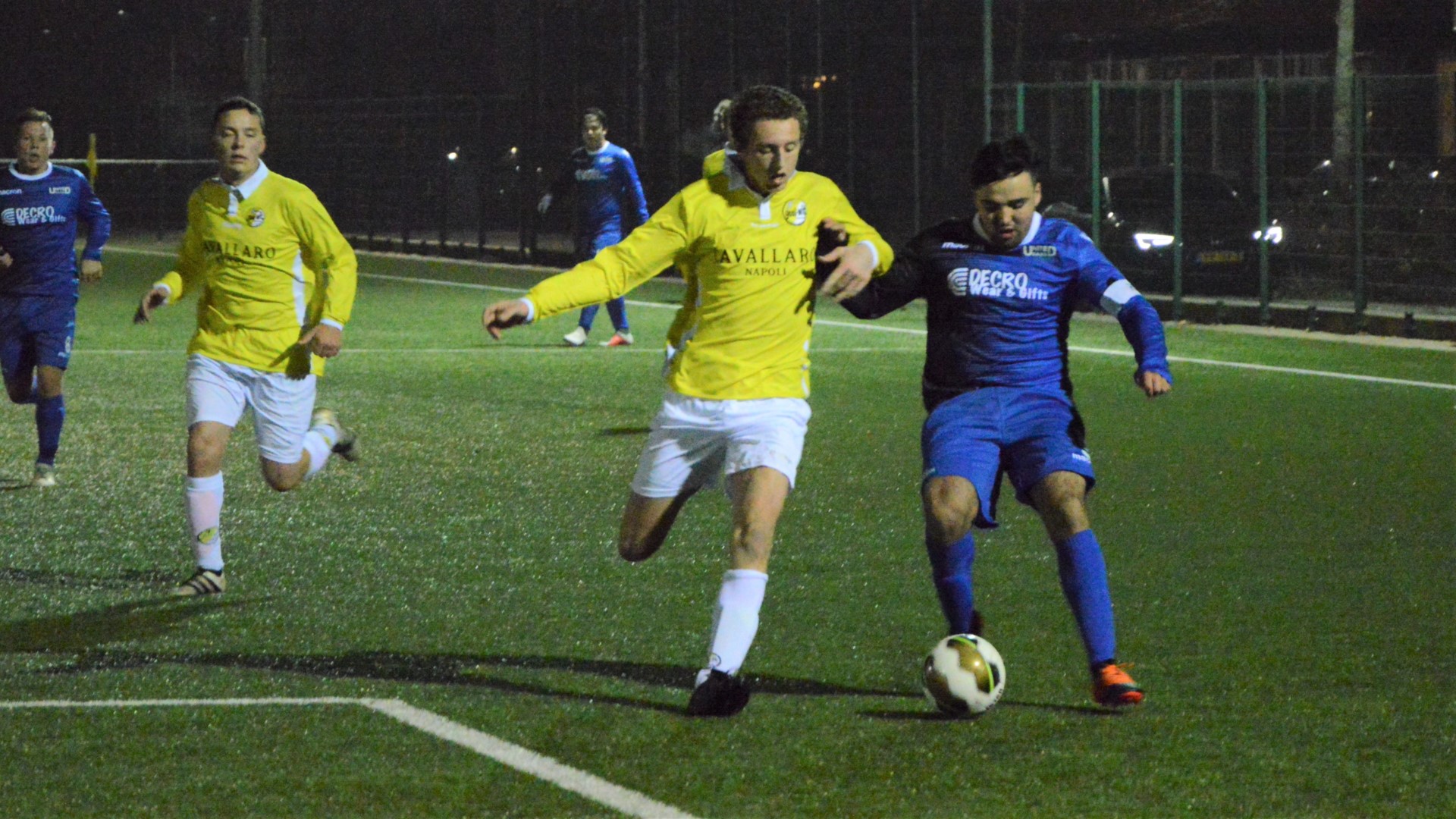 Geel-Wit-UnitedDAVO-Voetbal-in-Haarlem