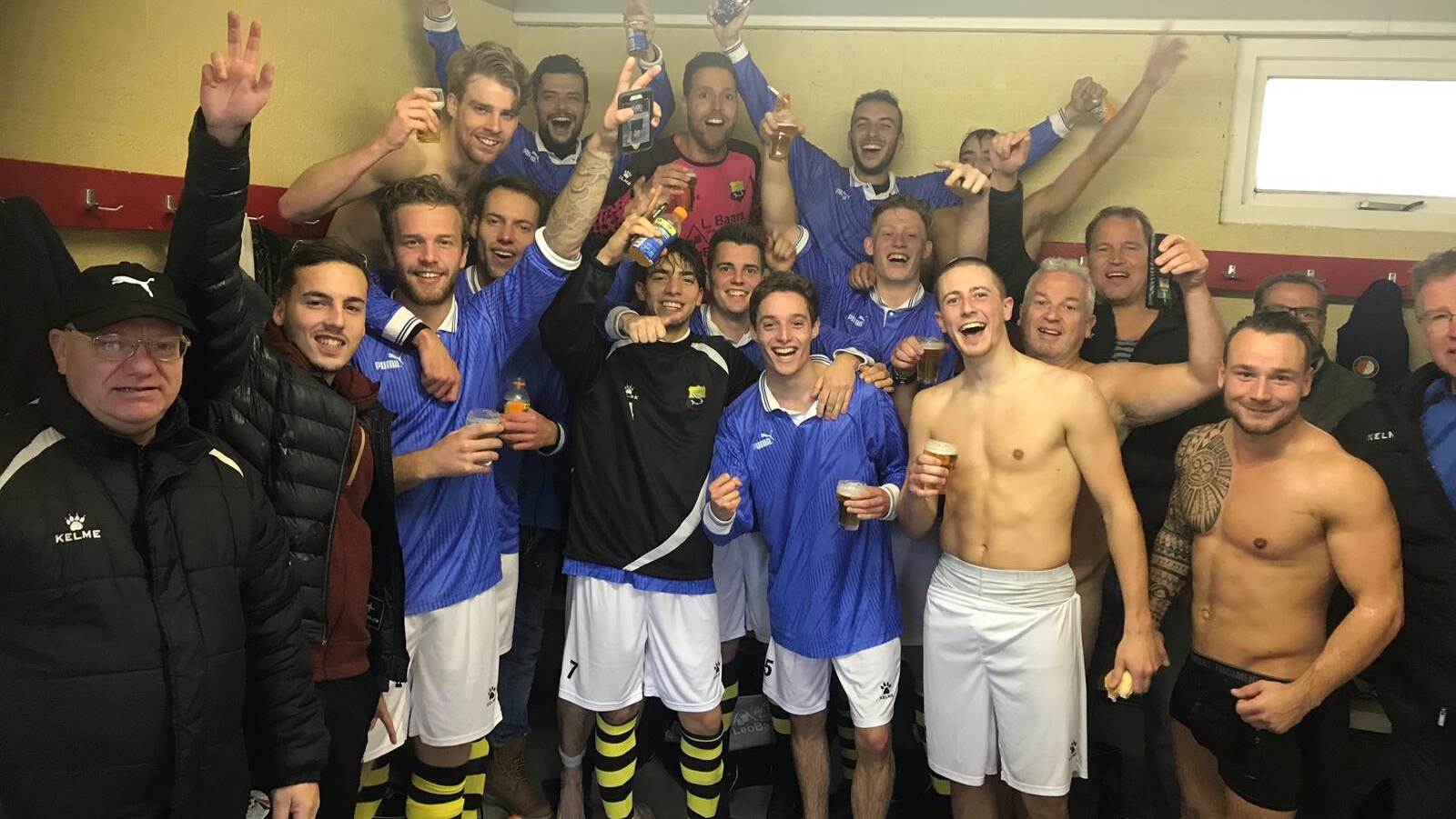 Schoten-Voetbal-in-Haarlem