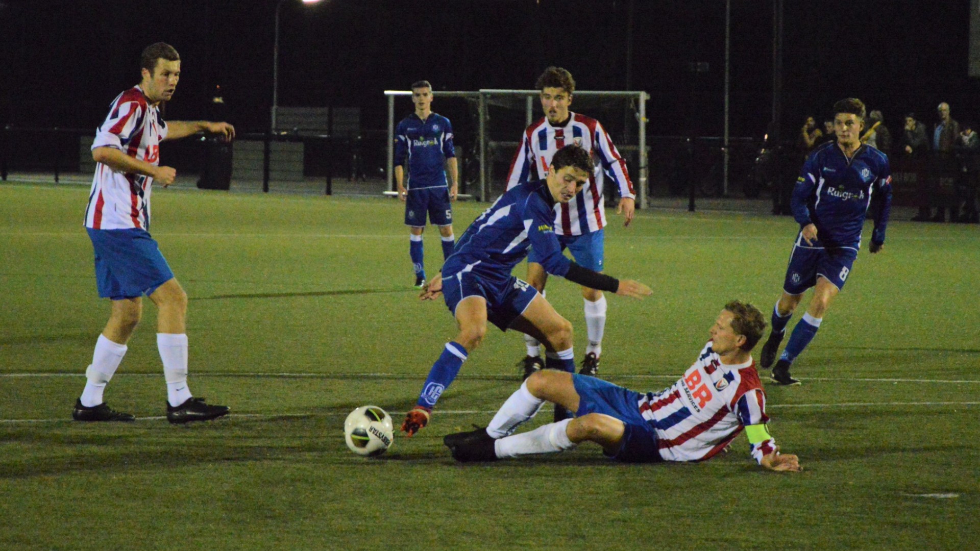 VVH-Velserbroek-Hillegom-Voetbal-in-Haarlem