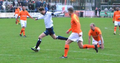 Koninklijke-HFC-Ex-Internationals-KNVB-Voetbal-in-Haarlem