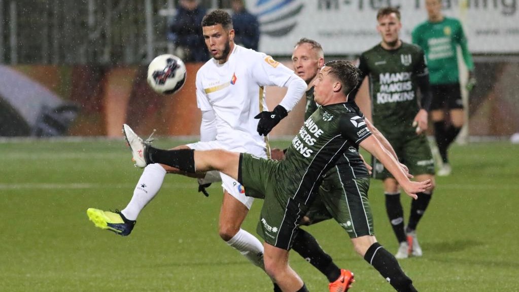 Telstar-RKC-Waalwijk-Voetbal-in-Haarlem