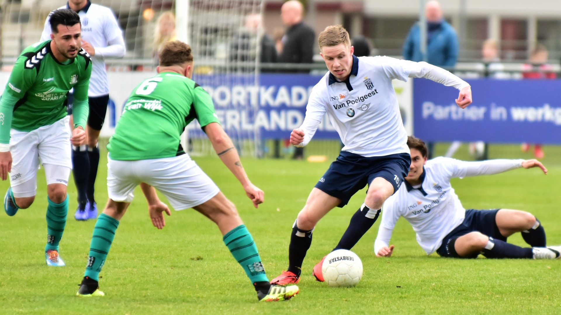 Koninklijke-HFC-Scheveningen-Voetbal-in-Haarlem (12)