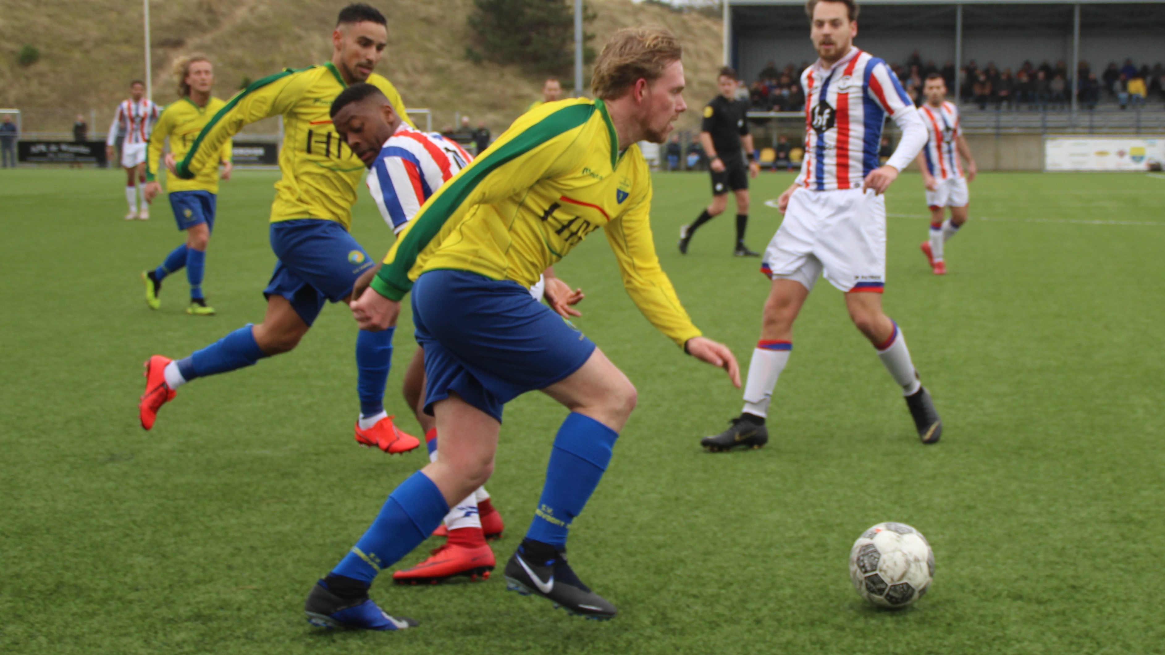 Lesley-Loos-Zandvoort-Voetbal-in-Haarlem (2)