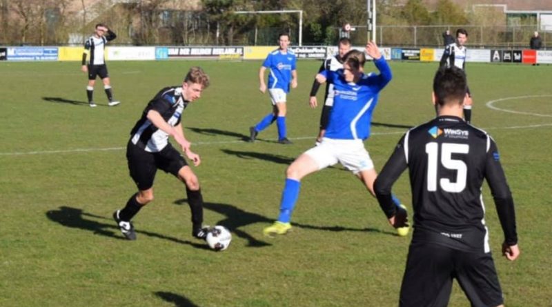 Stormvogels-IJmuiden-Voetbal-in-Haarlem