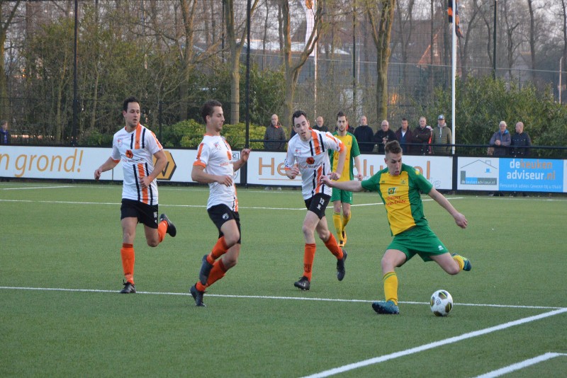 hbc-huizen-voetbal-in-haarlem-districtsbeker