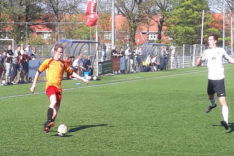 haarlem-kennemerland-vogelenzang-voetbal-in-haarlem