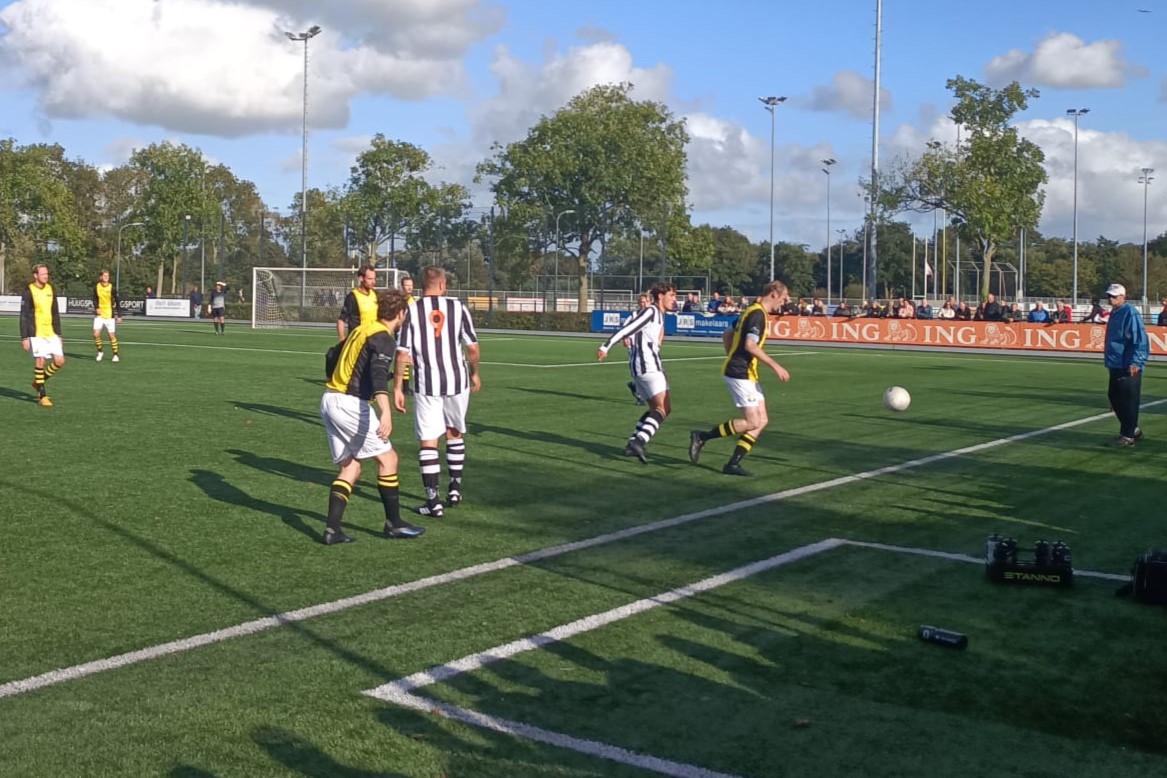 Onze_Gezellen_Schoten_Voetbal_in_Haarlem