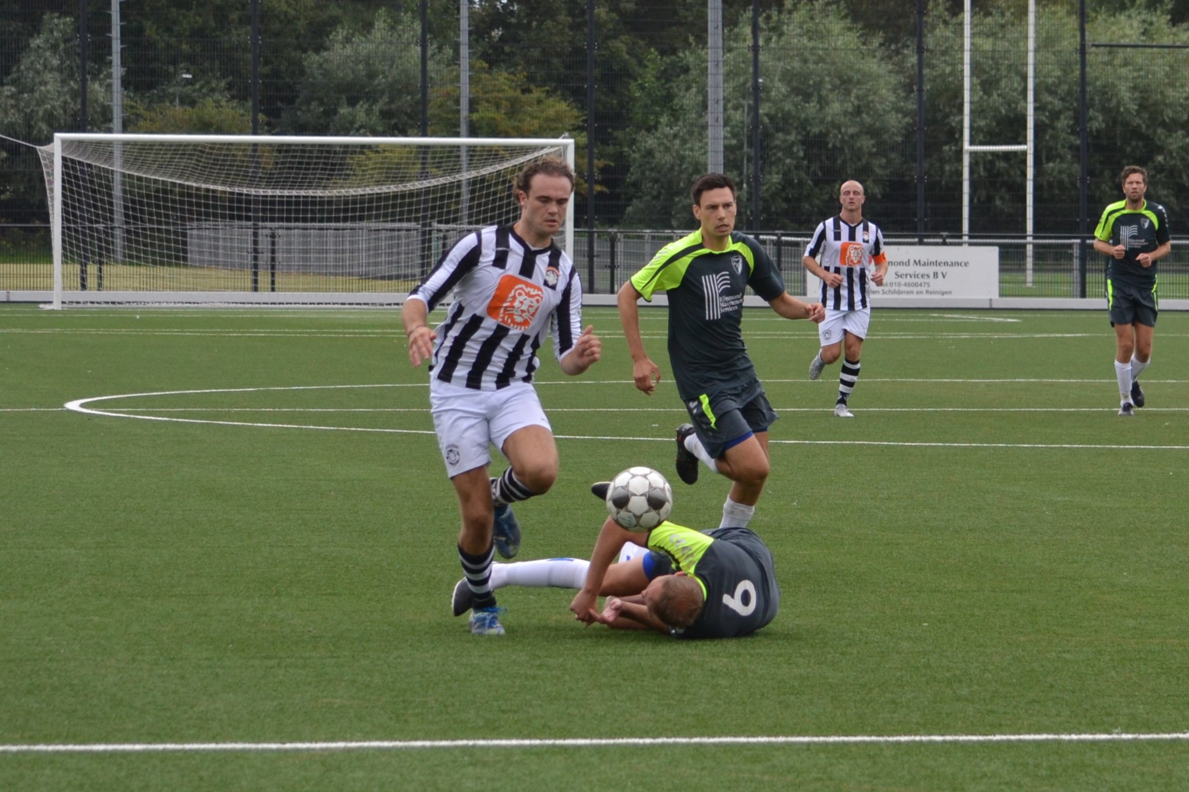 VVH_Velserbroek_Onze_Gezellen_Voetbal_in_Haarlem