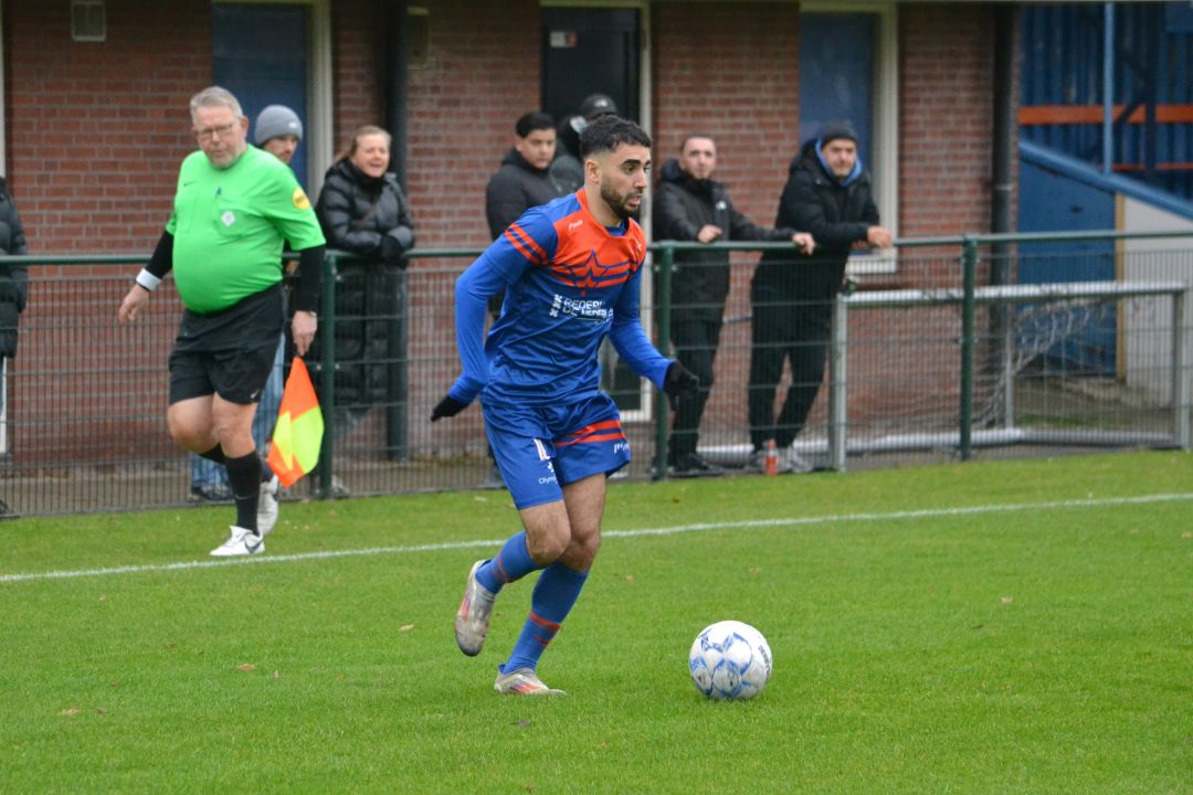 Mounir_Mounji_Voetbal_in_Haarlem