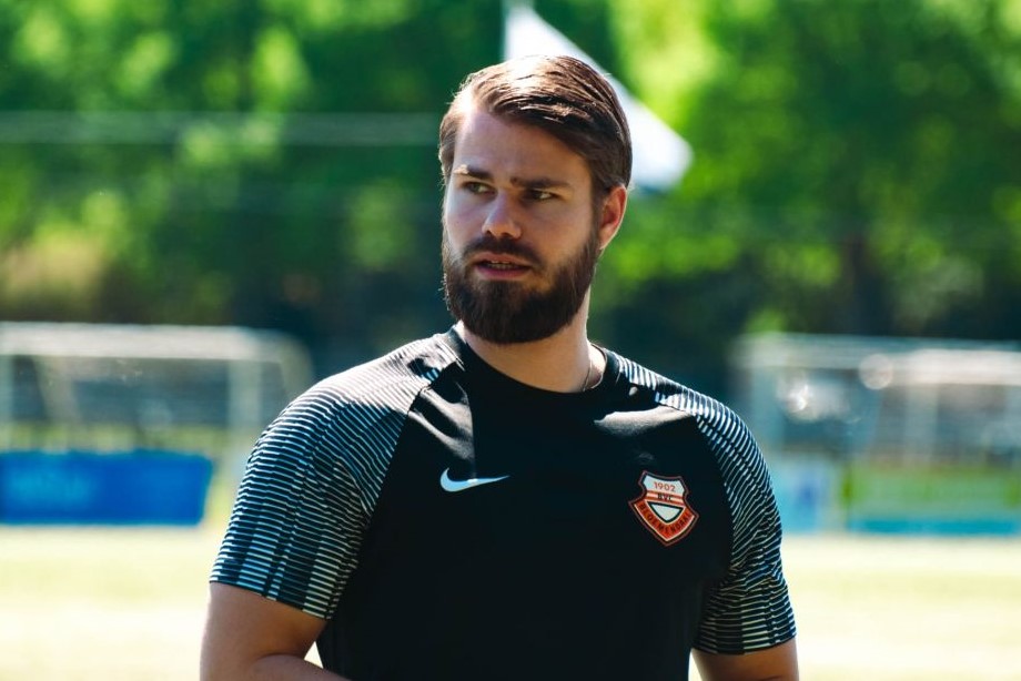 Niklas_Blesgraaf_Bloemendaal_Voetbal_in_Haarlem