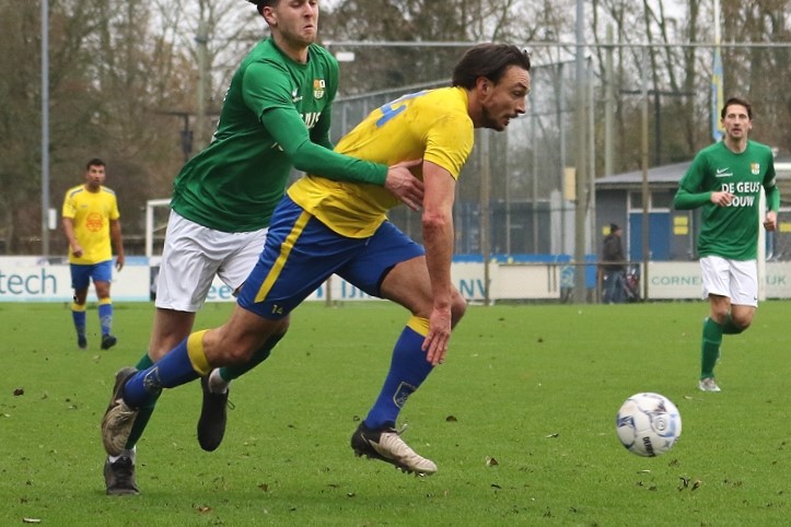 Reurts_Velsen_Voetbal_in_Haarlem