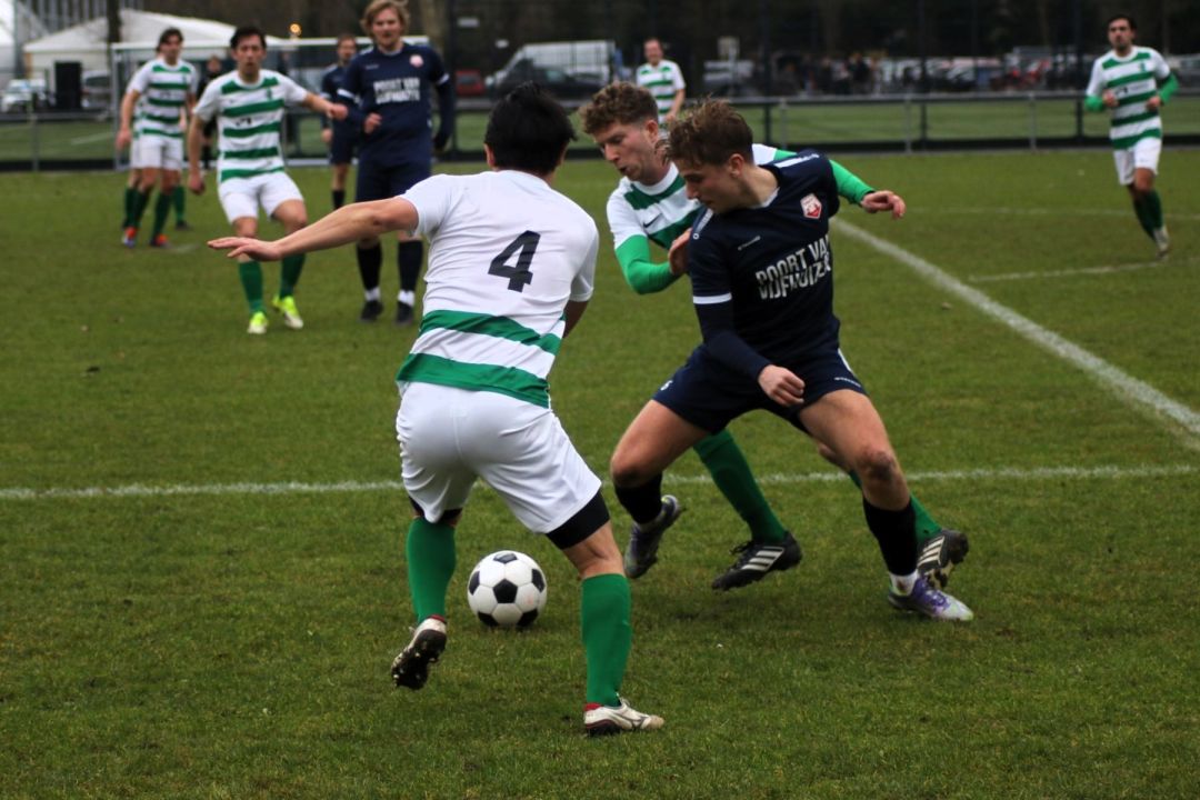 Antibarbari_DSOV_Voetbal_in_Haarlem