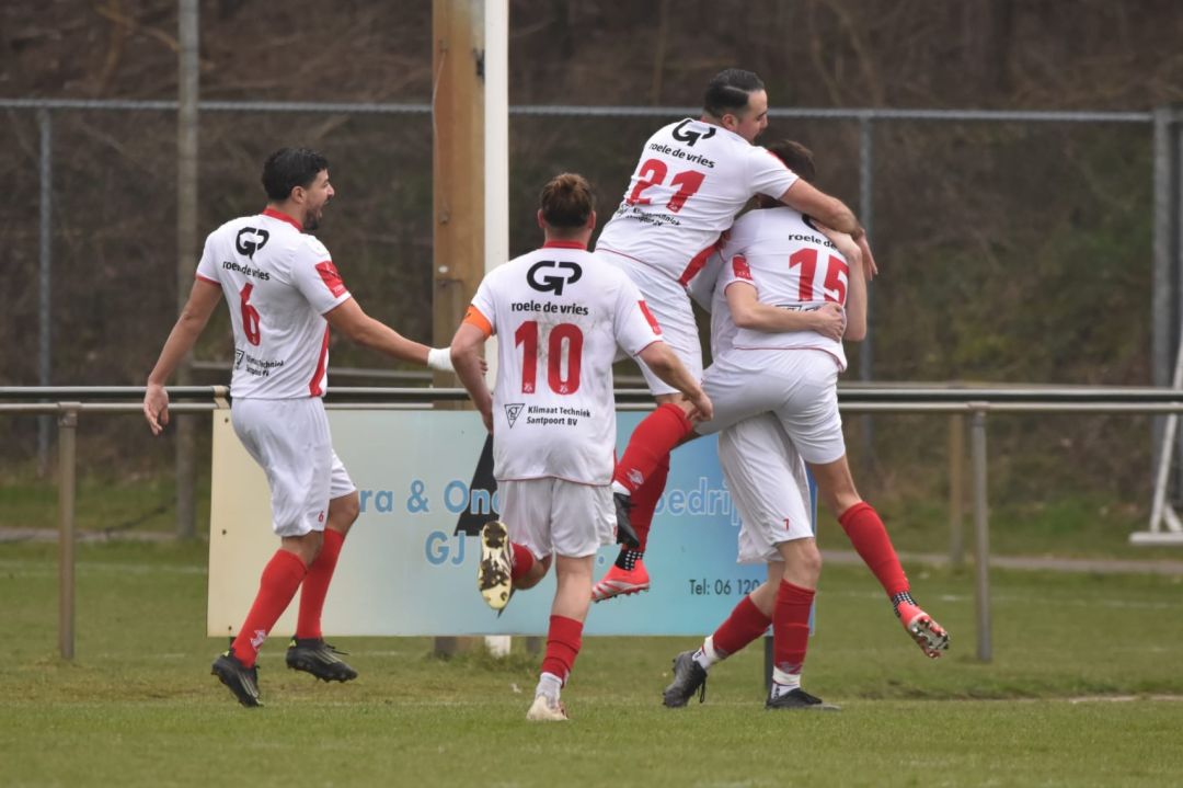 SVIJ_Sporting_Adrichem_Voetbal_in_Haarlem