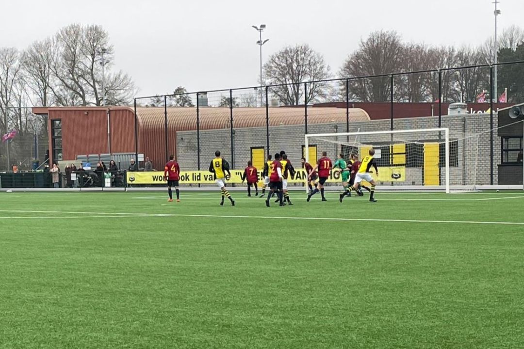 Schoten_VVH_Velserbroek_Voetbal_in_Haarlem (1)