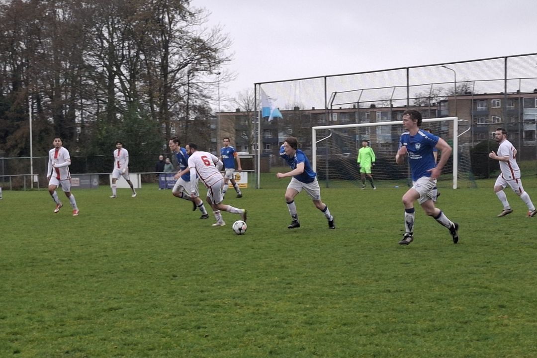 Terrasvogels-DIO-Voetbal-in-Haarlem