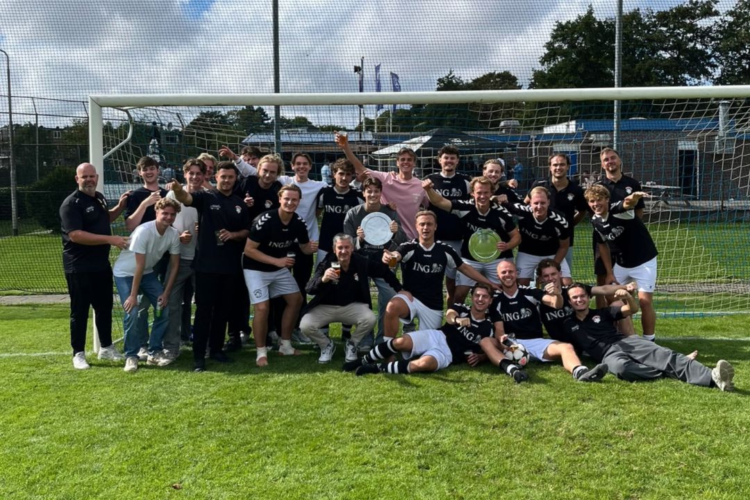 Onze_Gezellen_Voetbal_in_Haarlem