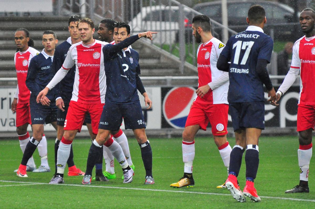 IJsselmeervogels-Koninklijke-HFC-Voetbal-in-Haarlem (4)