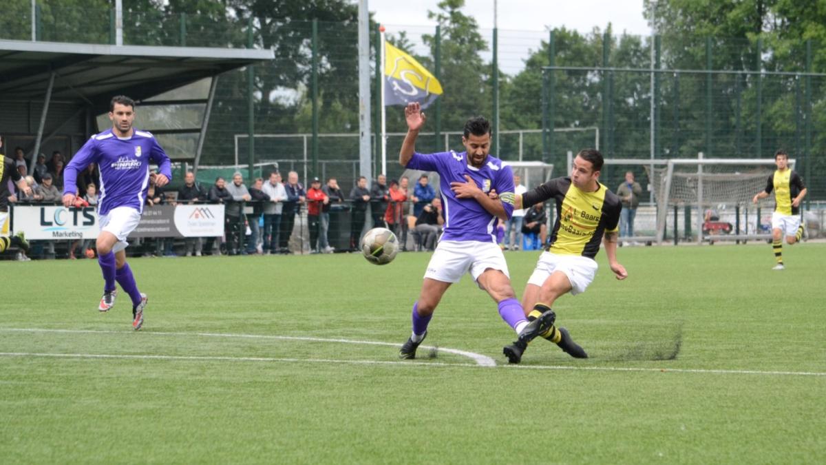 Schoten-APWC-Voetbal-in-Haarlem (2)
