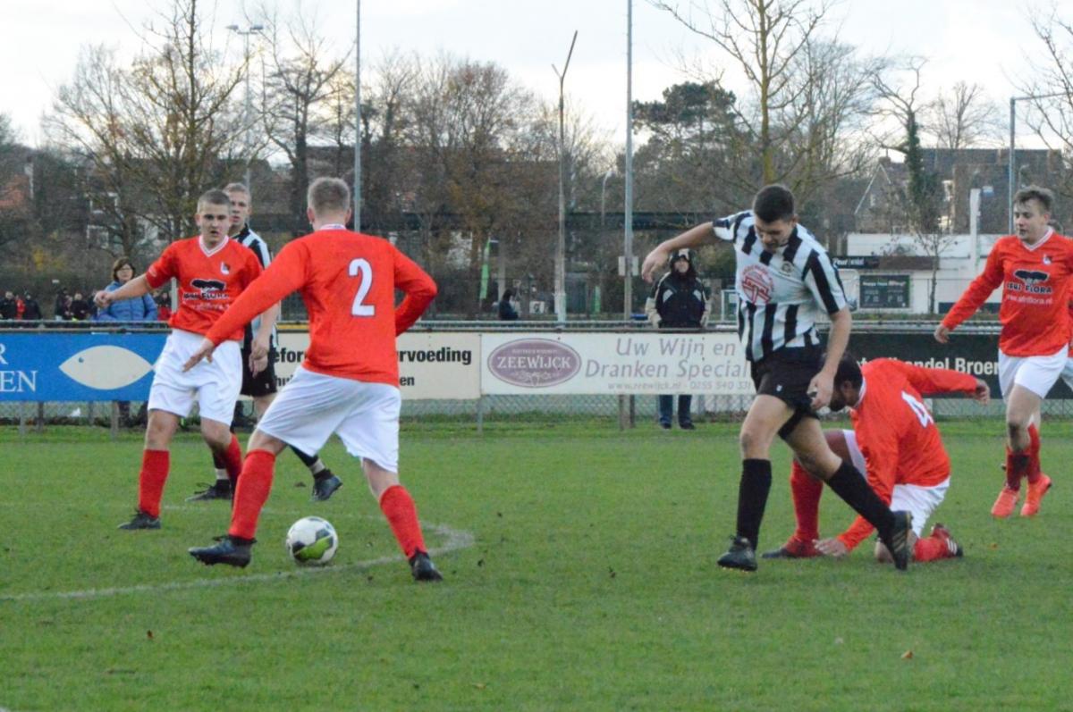 ijmuiden-scw-voetbal-in-haarlem (15)