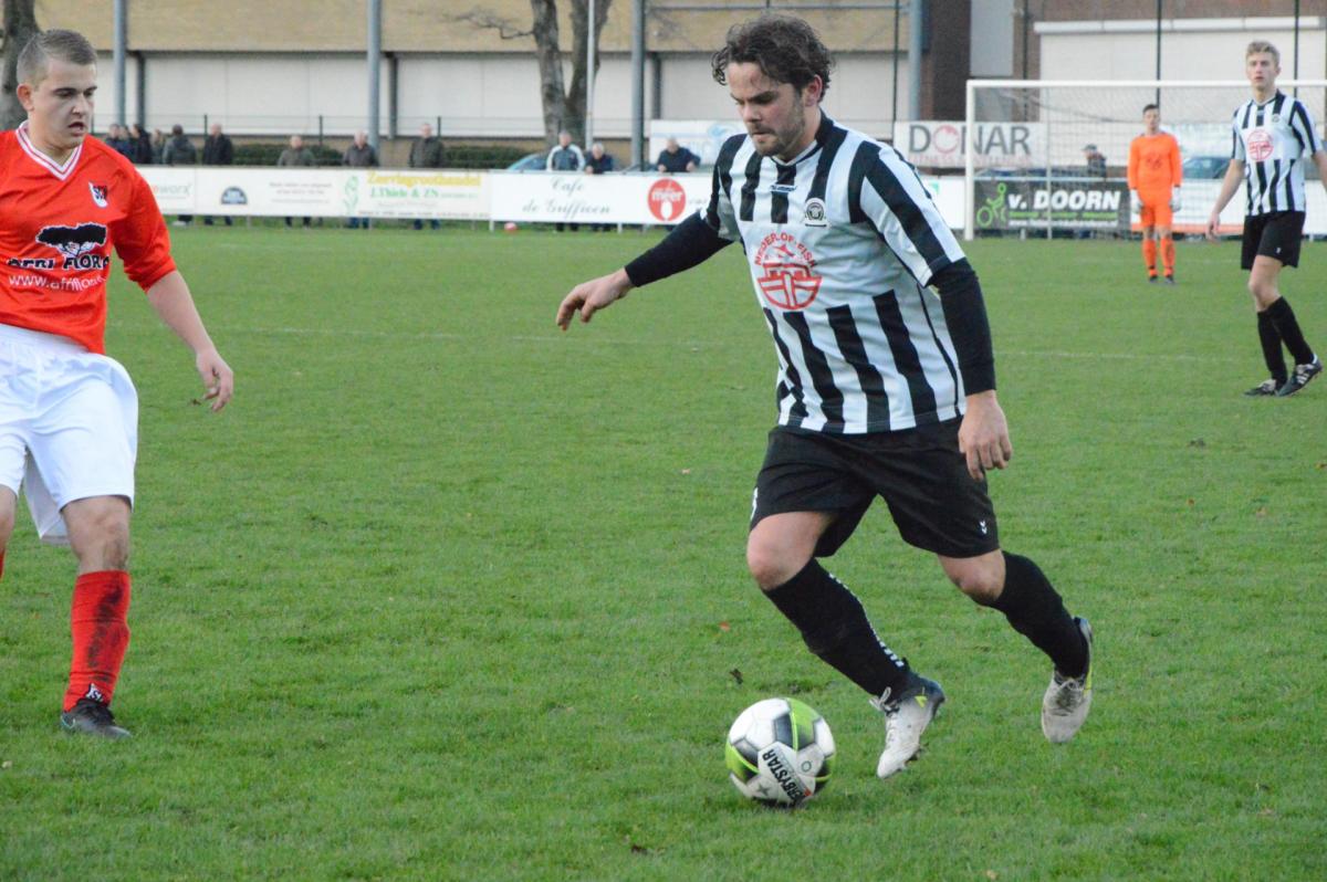 ijmuiden-scw-voetbal-in-haarlem (16)